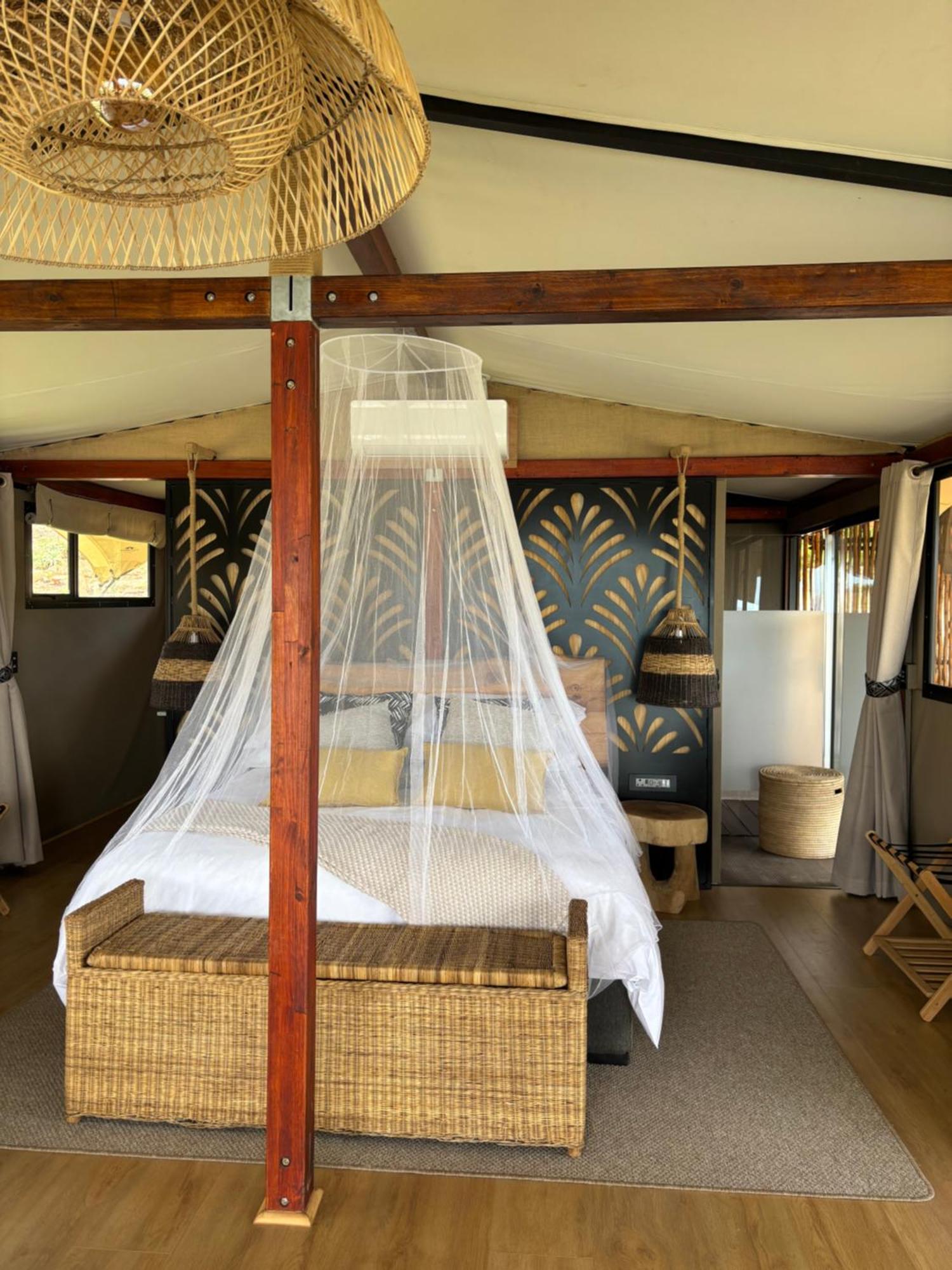 Luxury tent Amperbo Glamping Cape Town