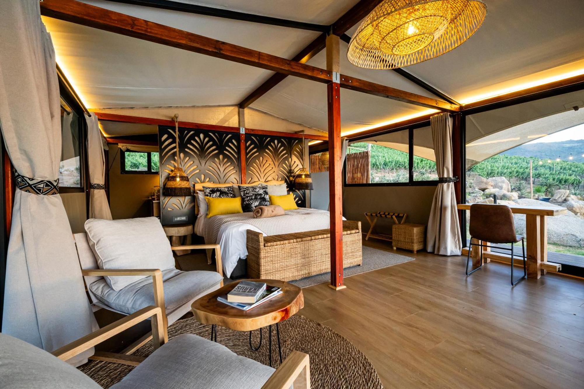 Luxury tent Amperbo Glamping *